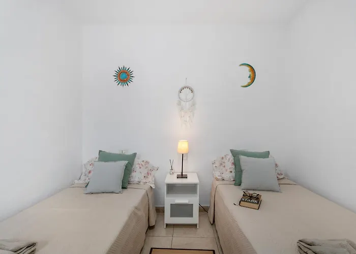 Sunset Lux Floritas Апартаменти Арона